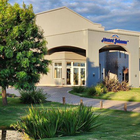 Howard Johnson Hotel & Resort Фунес Экстерьер фото