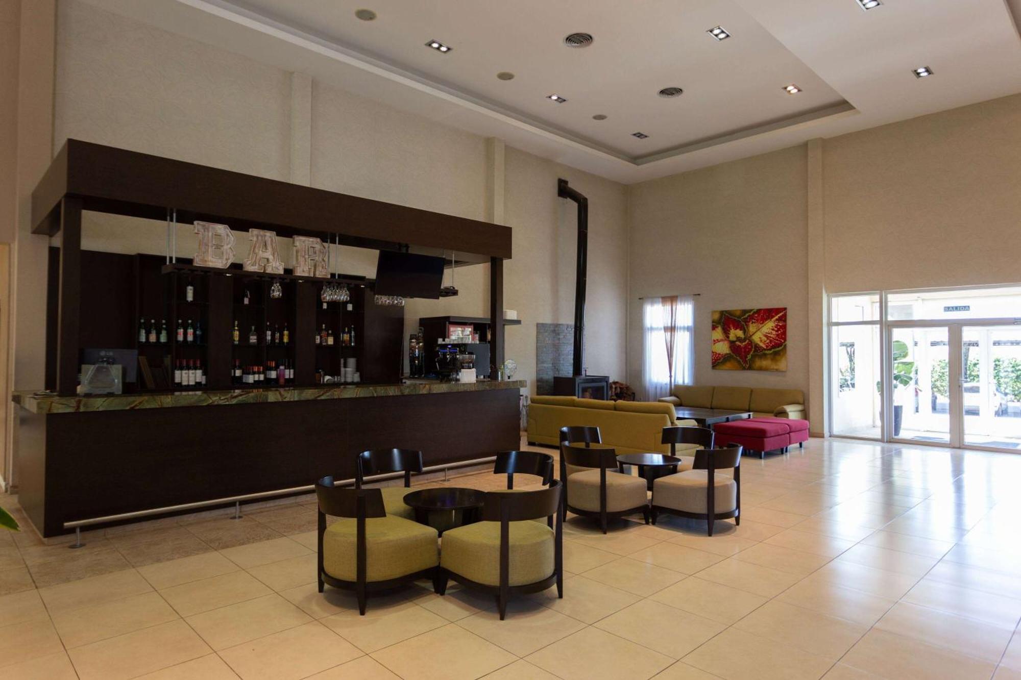 Howard Johnson Hotel & Resort Фунес Экстерьер фото