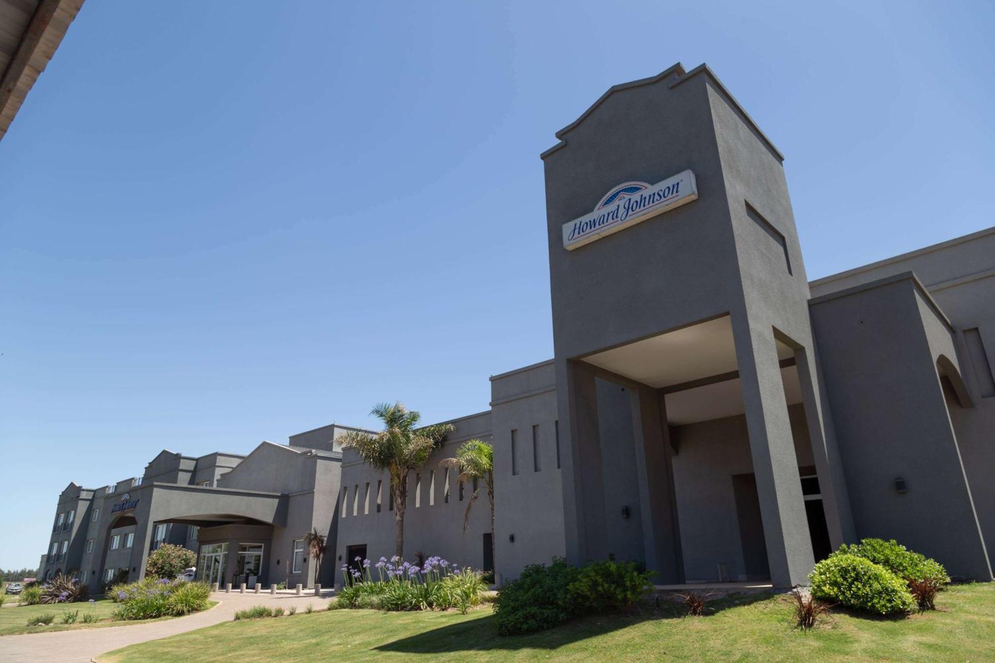 Howard Johnson Hotel & Resort Фунес Экстерьер фото